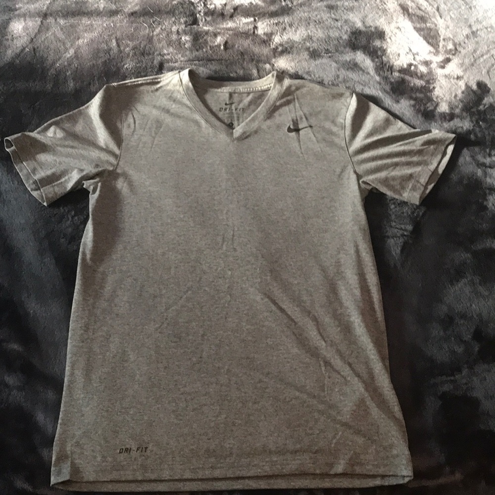 Nike men’s short sleeve dry-fit t-shirt